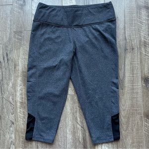 EUC Lucy Activewear Grey / Gray Ultimate X-Training Capri S